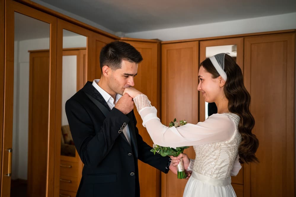 Adna È™i Sami - Fotografii de Studio Pozici