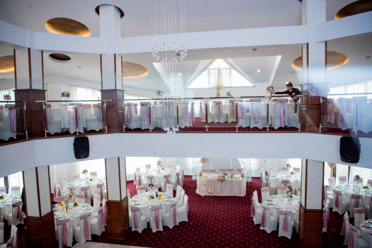 Restaurant Onix - locatie pentru nunti in Piatra Neamț, Neamț