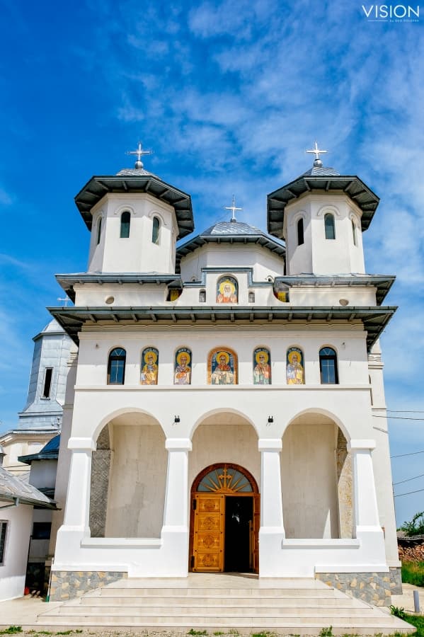 Biserica Cuvioasa Paraschiva - Poiana Lacului, Argeș