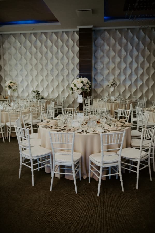 Royal Events - locatie pentru nunti in Moinești, Bacău
