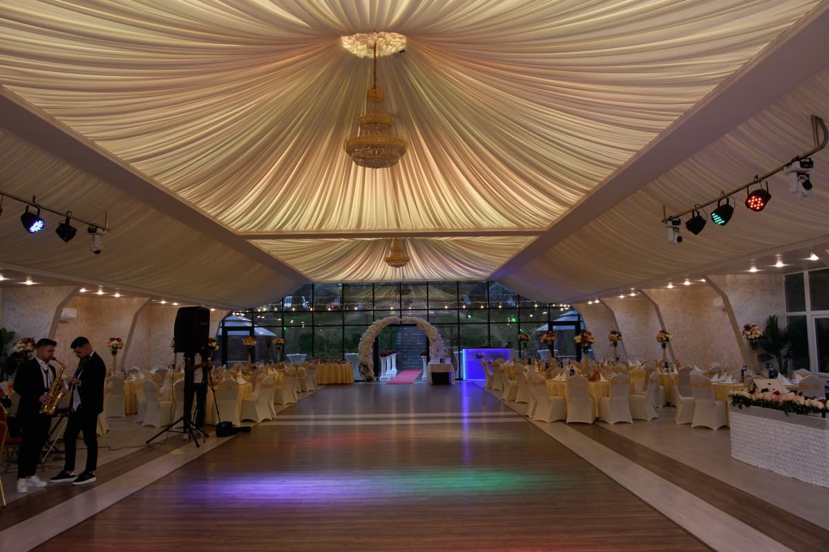 Juliana Events - locatie pentru nunti in Tismana, Gorj