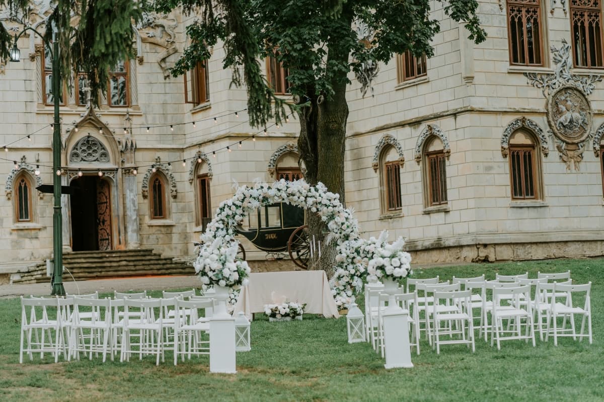 Castelul Sturdza - locatie pentru nunti in Miclăușeni, Iași