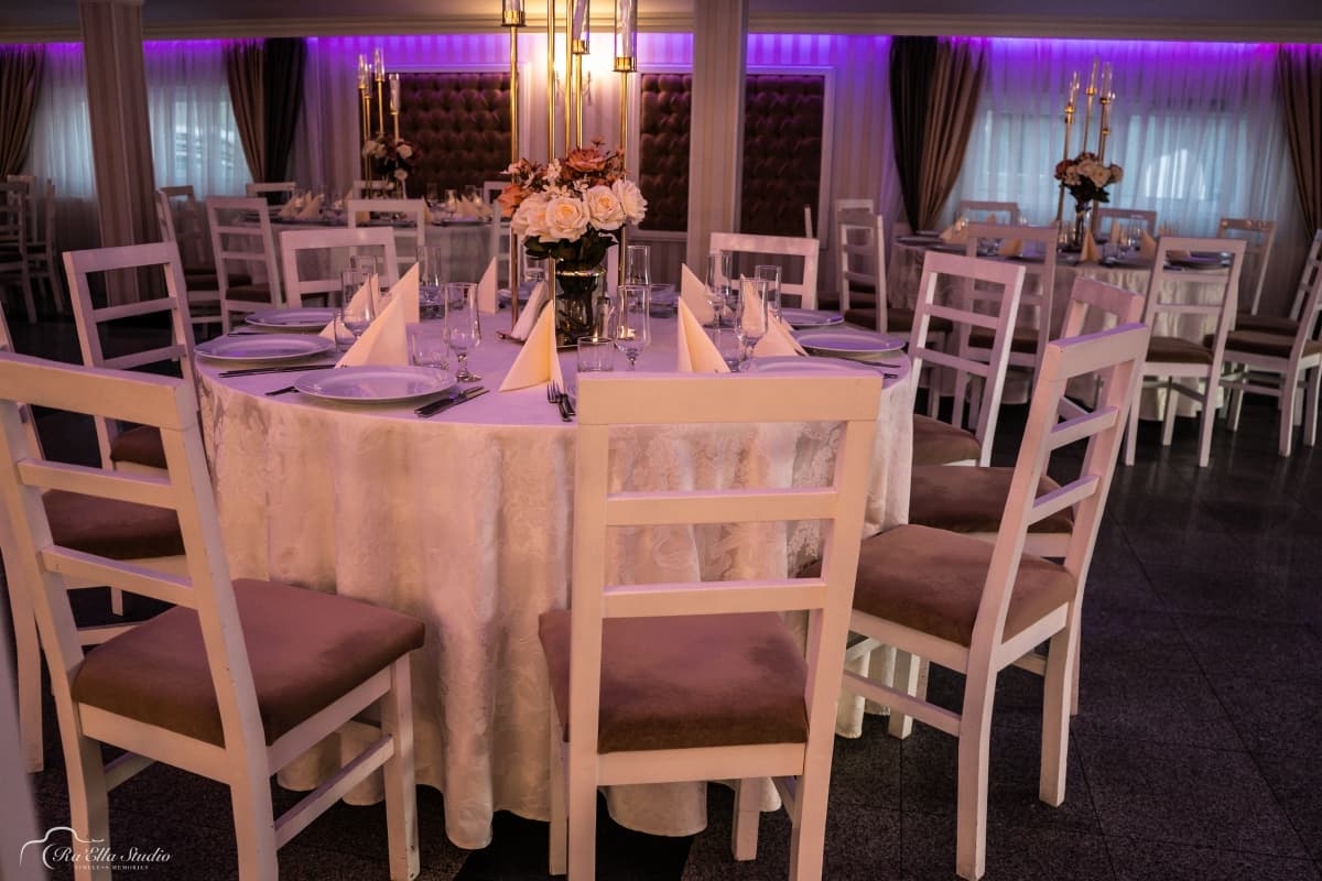 Sarmis Cristal Events - locatie pentru nunti in Hațeg, Hunedoara