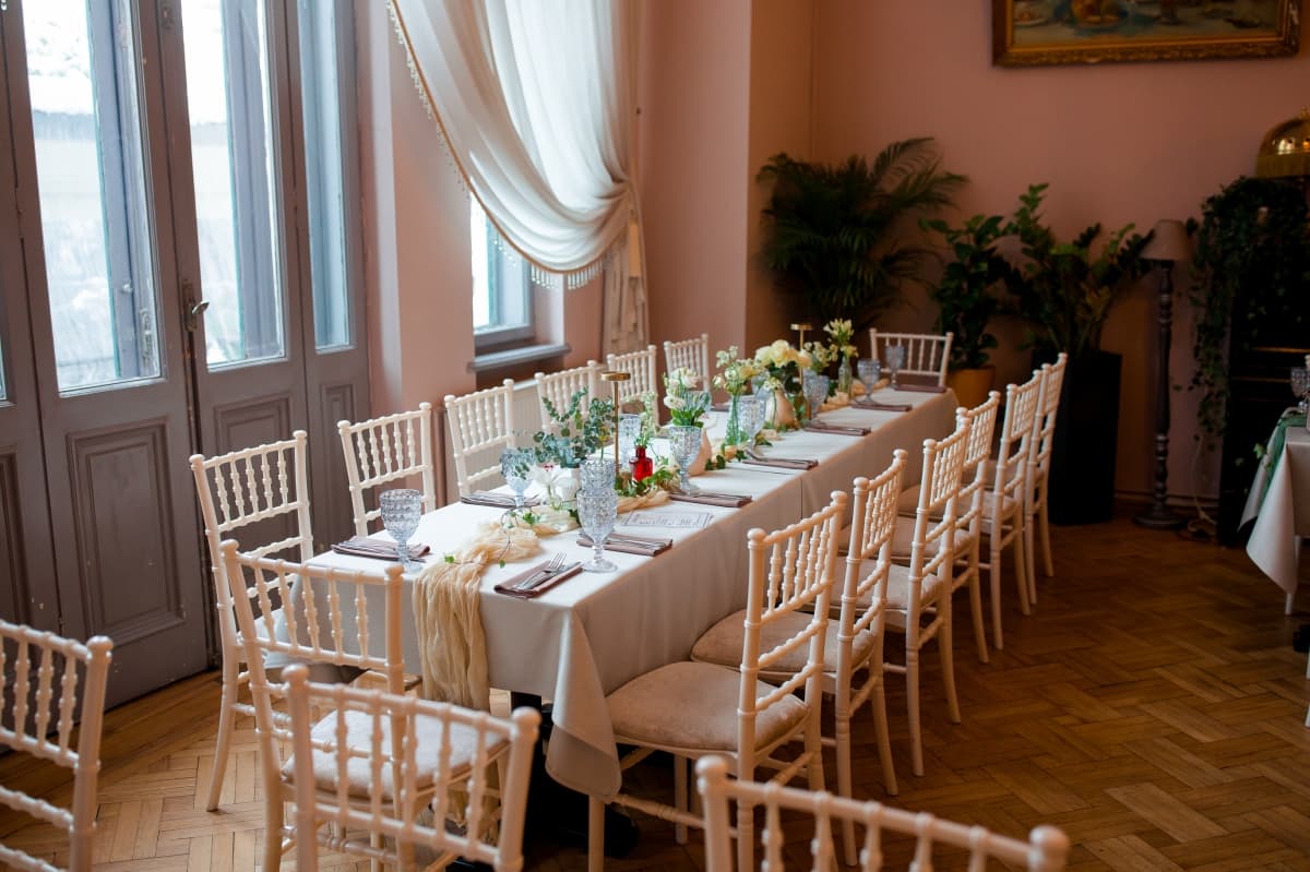 Luna Cafe &amp; Bistro - BucureÈ™ti