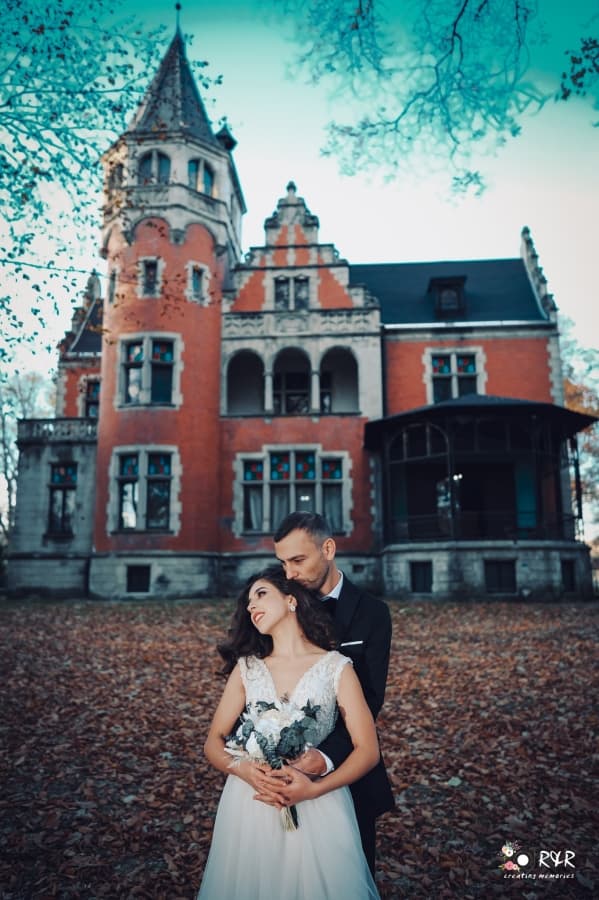 Castelul Ghika - locatie pentru nunti in Dofteana, Bacău