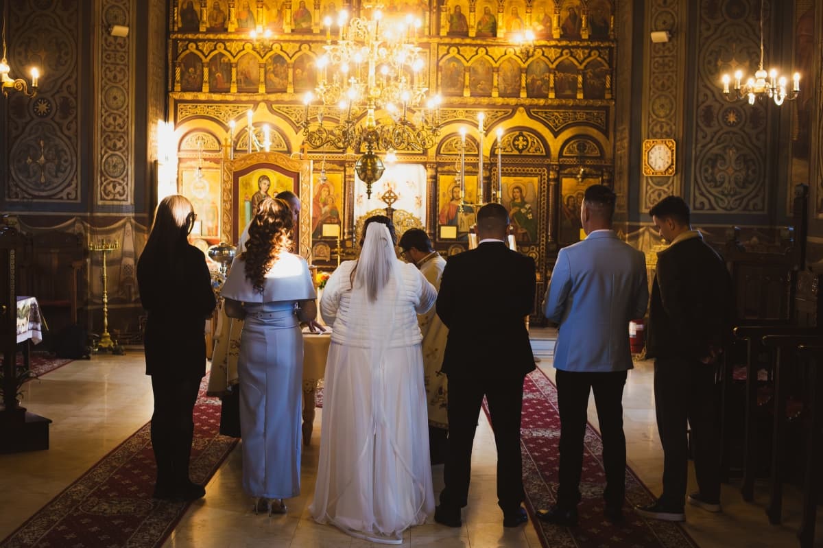 Biserica Sfintii Voievozi - locatie pentru nunti in Trăisteni, Prahova