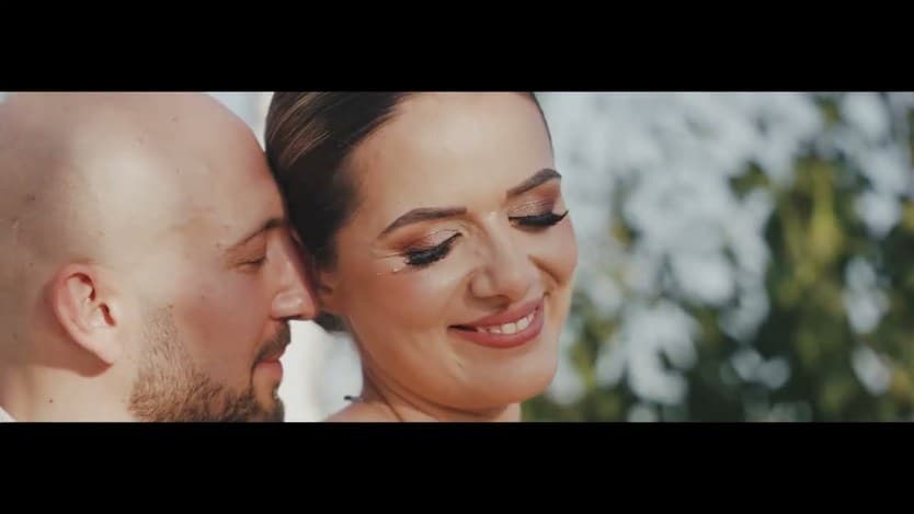 Videoclip de Marius Moldoveanu Videographer la Artist - The Barn