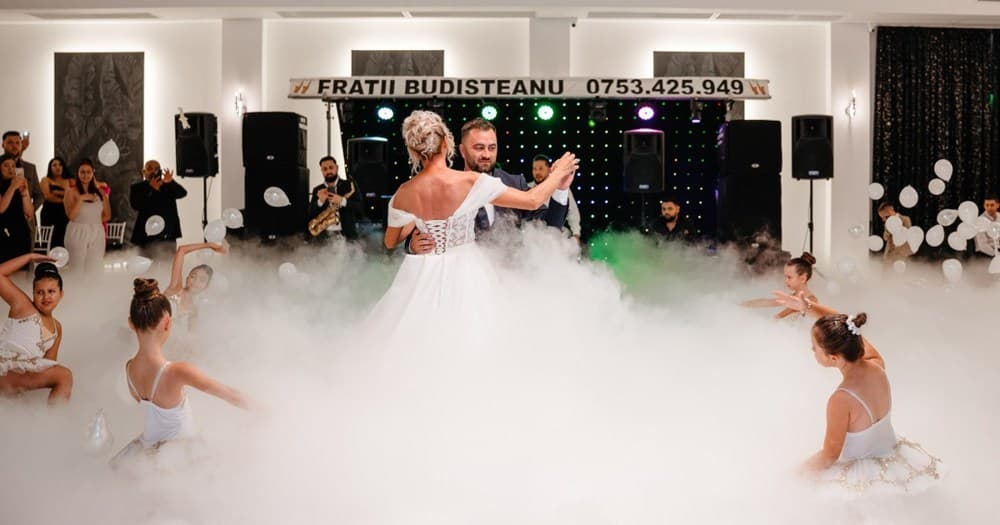 Ana-Maria & Sebi - Fotografii de Raw Studio