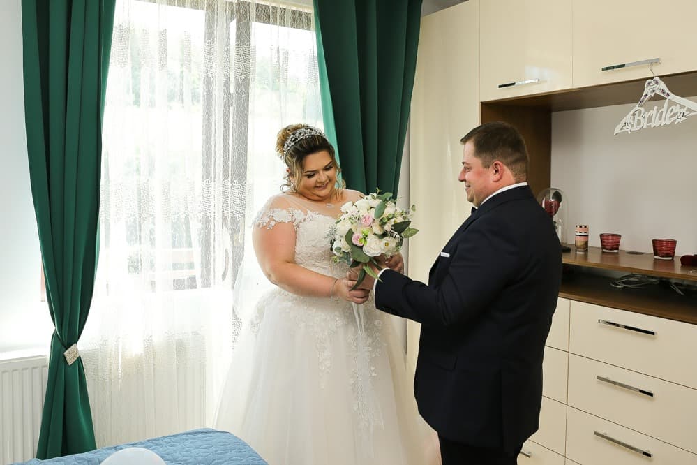 Tibi & Evelin - Fotografii de Kelemen Zoltan (Wedding Joy)