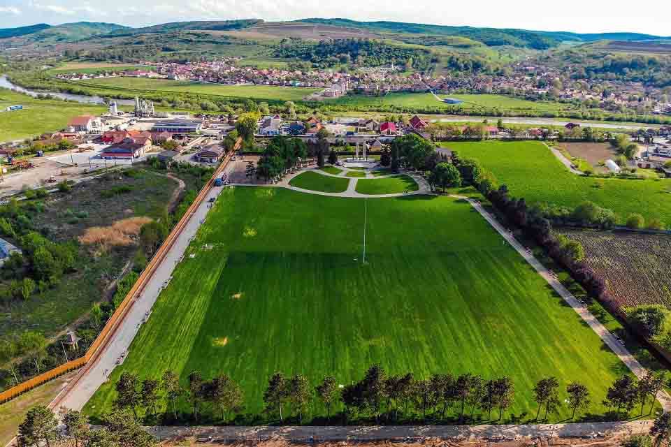 Campia Libertatii - locatie pentru nunti in Blaj, Alba